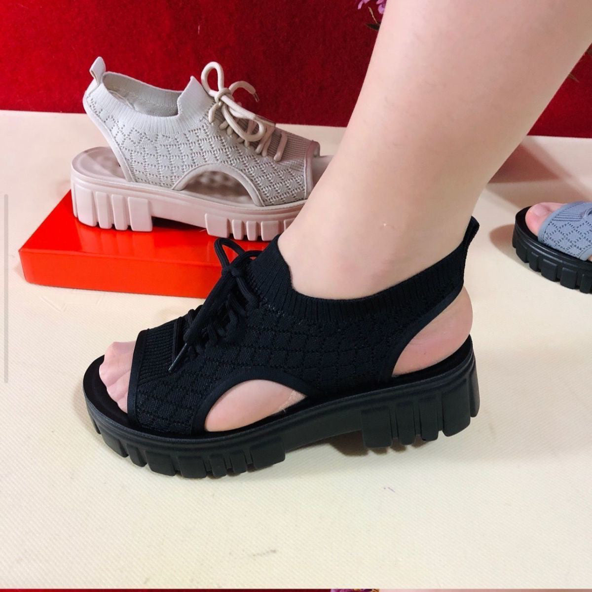 Sandalias tejidas con malla transpirable de verano