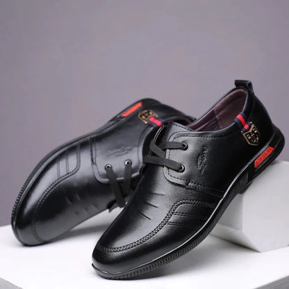 Nuevos zapatos de cuero con suela blanda para hombre