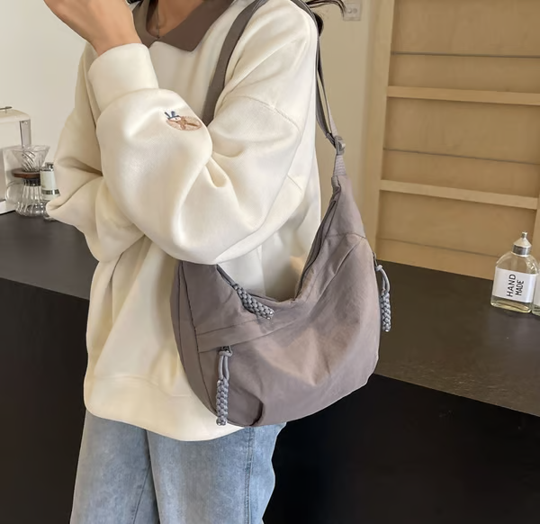 Venta directa de diseñador👜Bolso bandolera hobo de nailon liso para mujer