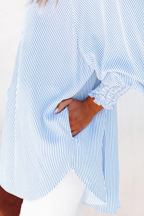 ✨💥Mid-length smocked shirt with striped lapel and oversized drawdown sleeves