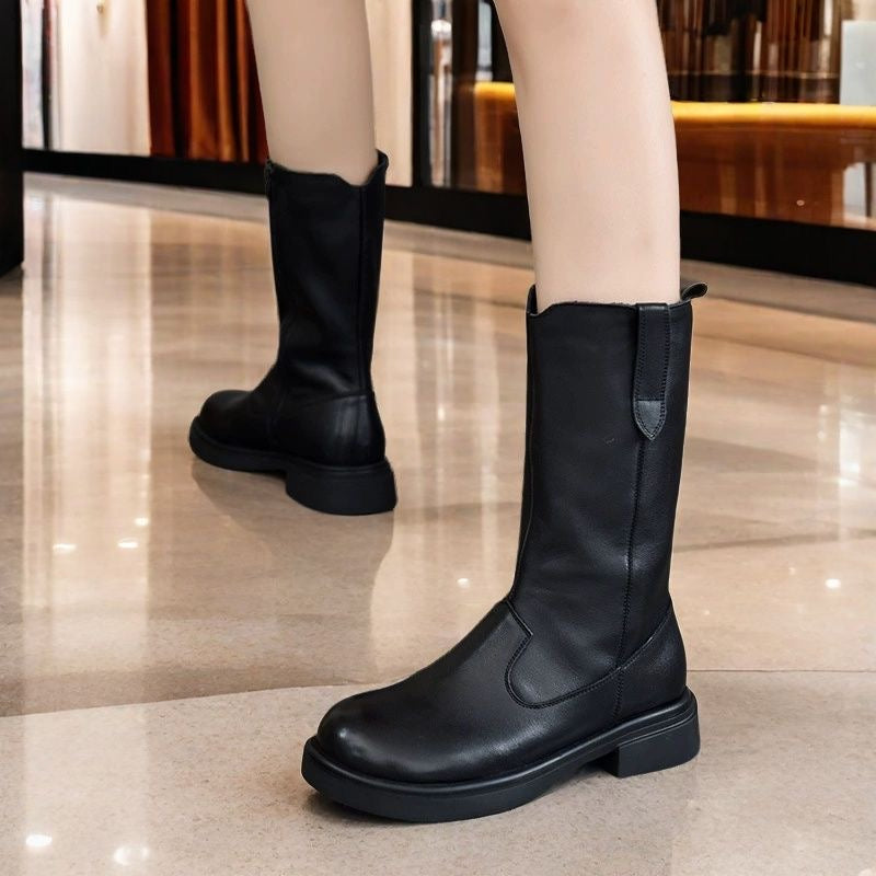 Botas Clásicas de Cuero y Estilo Versátil