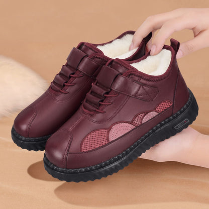 Zapatilla abrigada con cierre de velcro
