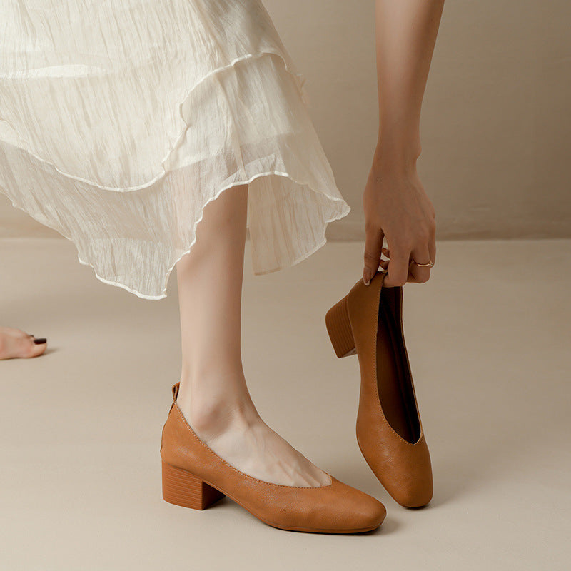 Zapatos de piel de res con tacón medio para mujer