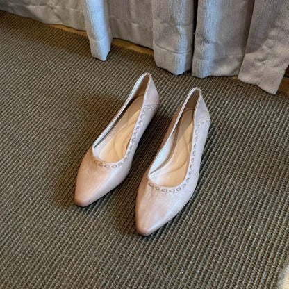 Zapatos de piel de corte bajo con estilo suave y elegante