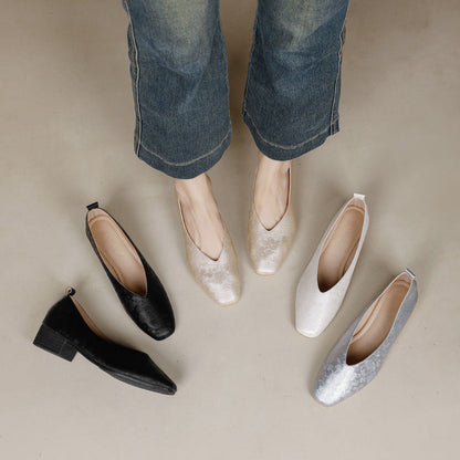 Zapatos casuales de piel con bordado elegante