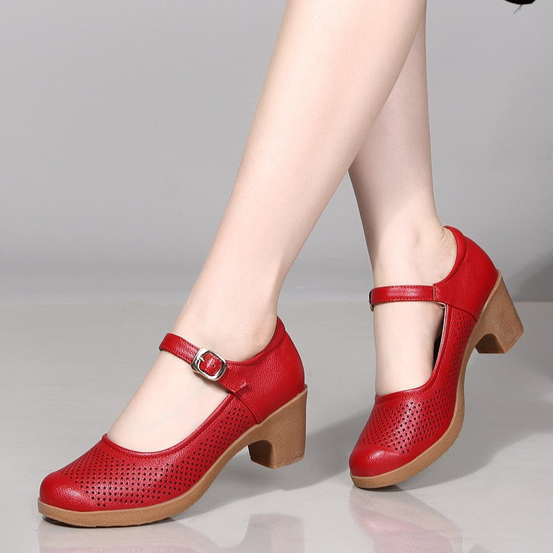 Zapatos de tacón grueso de piel suave y hueca