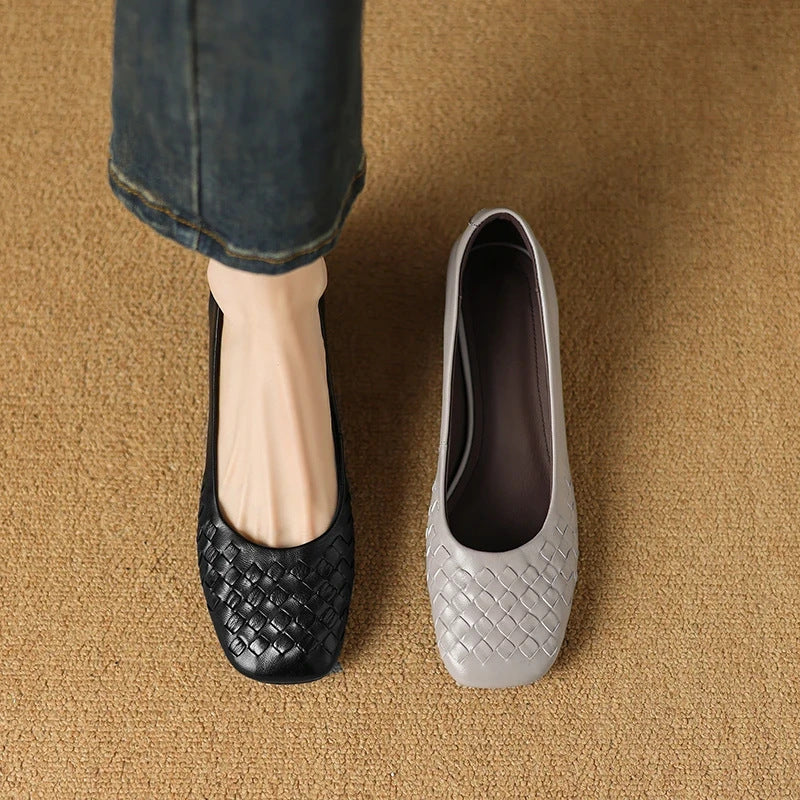Zapatos de piel con tacón medio, punta cuadrada y corte bajo