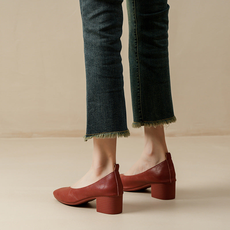 Zapatos de piel de res con tacón medio para mujer