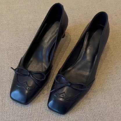 Zapatos planos de piel de cordero con estilo elegante