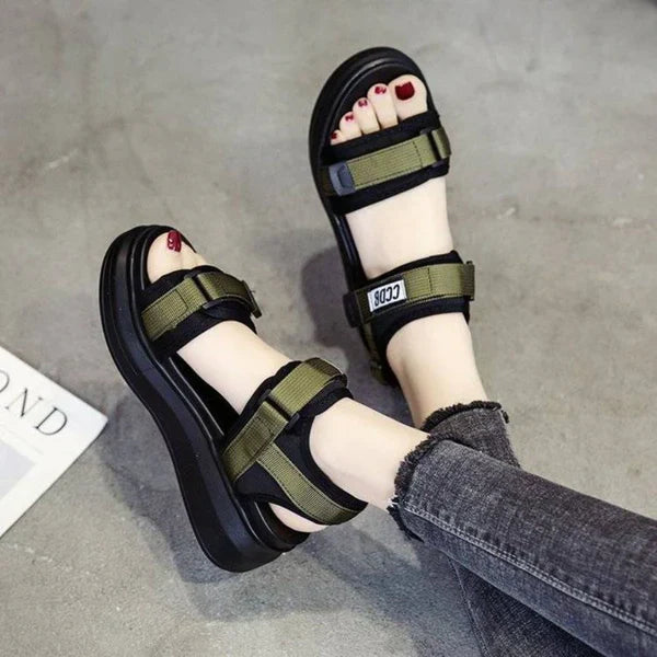 Sandalias deportivas de suela blanda