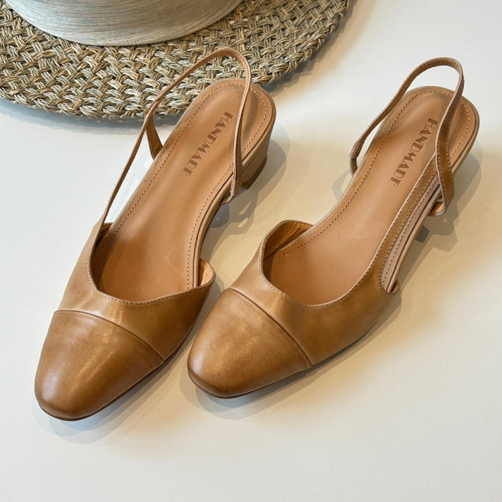 Sandalias de tacón de cuña con diseño combinado y estilo retro