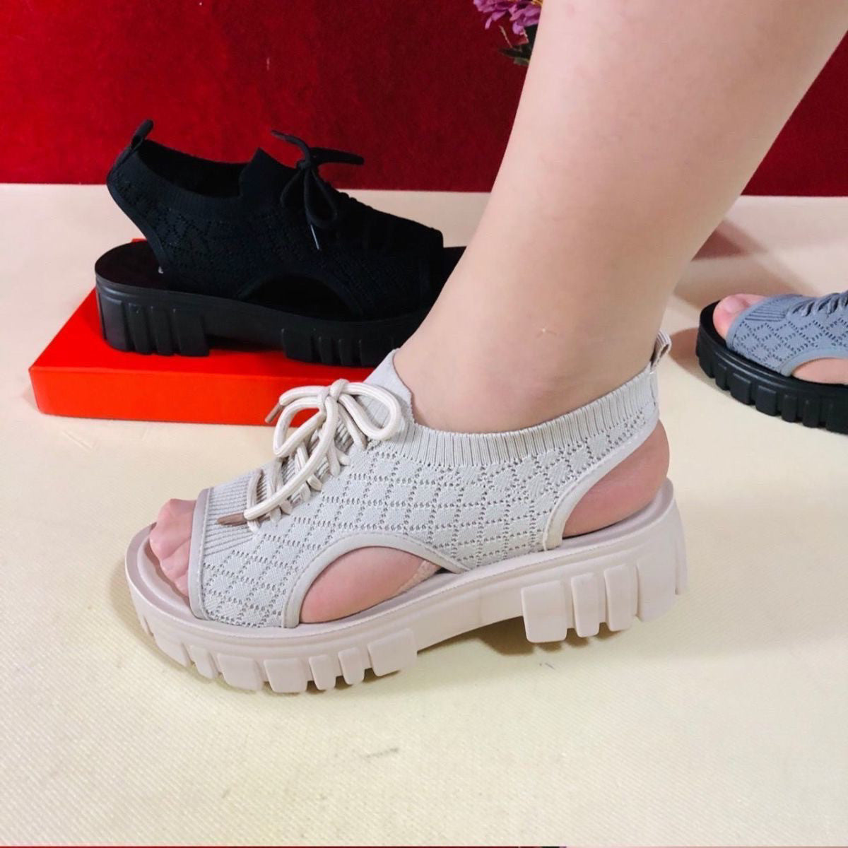 Sandalias tejidas con malla transpirable de verano